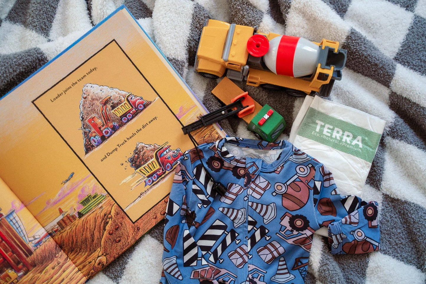 Bamboo Footed Sleepers | LE Prints #3