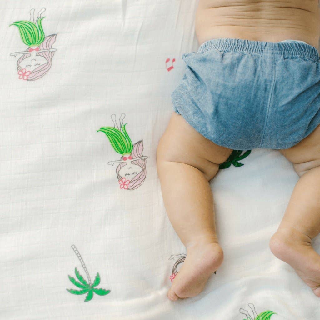 Hula Girls Swaddle
